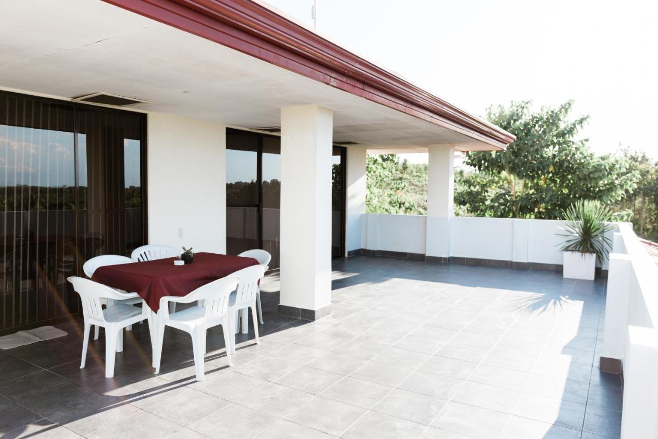 Seaview Hills Luxury Apartments & Rooms Dauis Екстер'єр фото